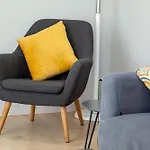 BURGO NUEVO: Ático de lujo en pleno centro con terraza y vistas